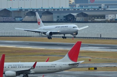 JA657J