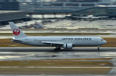 JA657J