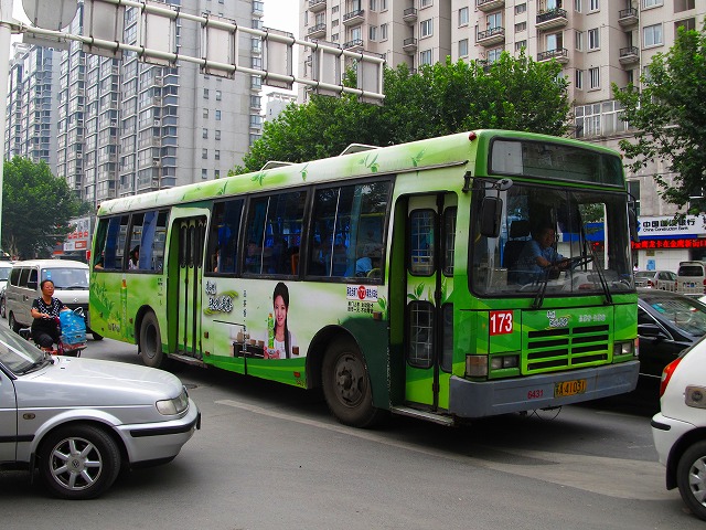 bus173a_s.jpg