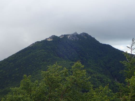 辻山から見る砂払岳