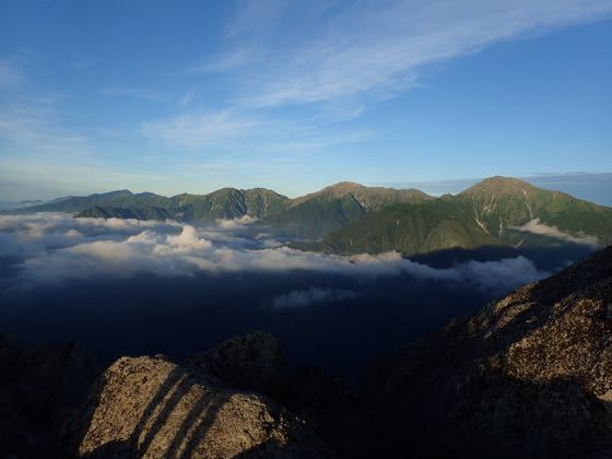 白峰三山　右から北岳、間ノ岳、農鳥岳