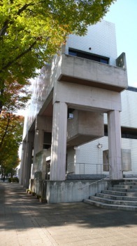 群馬県立図書館