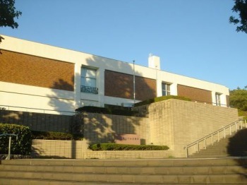 静岡県立中央図書館