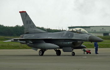 F-16.jpg