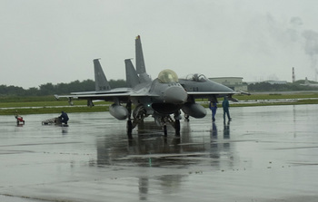 F-16始動-1.jpg