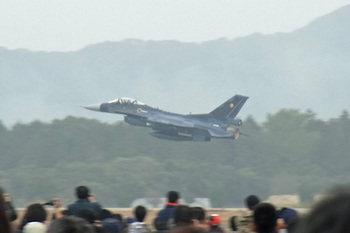 F-2離陸.jpg