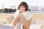白シャツ メンズ 冬コーデ