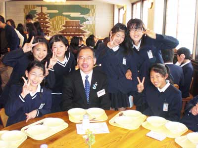 斑鳩 小学校 ランドセル オファー 色